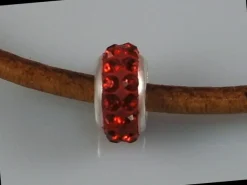 Abalorio De Cristales Rojos 2 Y Plata De Ley