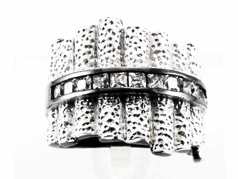 Anillo De Plata Y Rutenio Con Circonitas Blancas