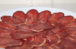 CAÑA LOMO DE CEBO DE CAMPO IBERICO GUIJUELO (1.100 - 1.250 KG) De gran sabor y exquisito paladar. Ideal para regalo.