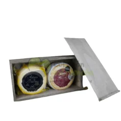 Hot Corazón Extremeño Cesta Regalo Navidad Lote Torta de Barros+ Añejo de Barros+Caja Madera de regalo