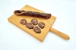 Outlet Montes Universales Chori-Fuet de Jabalí envasado al vacío (120g) [clásico, a la pimienta y a las finas hierbas]