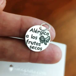 Colgante De Plata Alérgico A Los Frutos Secos18 Mm.