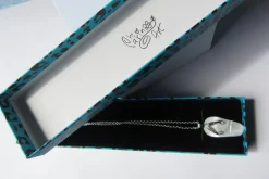 Che Carino Art Collar chancla de nácar