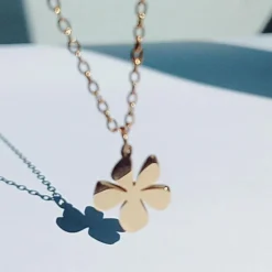Collar Flor Pétalos Acero Baño Oro