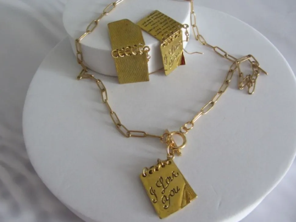 Conjunto collar y pendientes '' I Love You''