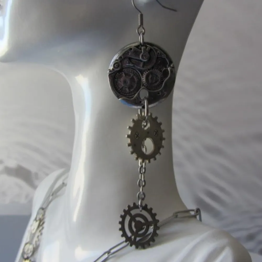 Che Carino Art Conjunto collar y pendientes -engranaje