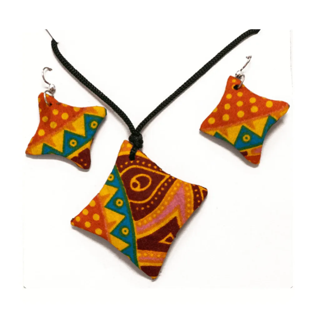 Clearance Conjunto de pendientes y colgante de tela en colores Agua de coco