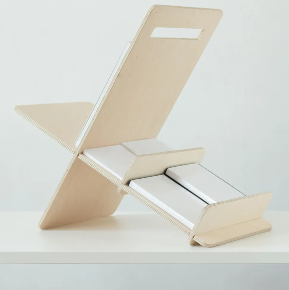 Debook - Revistero de diseño minimalista