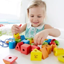 Clearance Hape Ensartar formas - String-Along Ss (32 piezas)