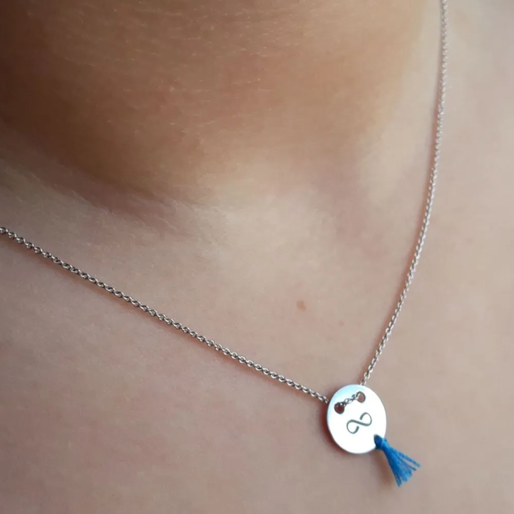 Sale Gargantilla Infinito De Plata Con Pompón Azul