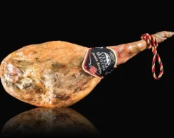 Jamón serrano Reserva Campeado 50% Duroc Quejara ( 7 - 7,5 Kg ) Ni dulce, ni salado, ni amargo ni ácido. “umami”