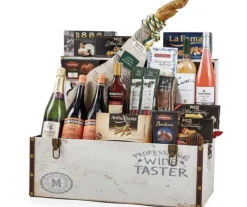 Lote 51: Cesta de Navidad en Baúl con Jamón Reserva Sánchez Alcaraz y Vinos D.O.