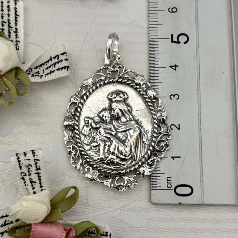 New Medalla Virgen Del Carmen De Plata De Ley Envejecida Y Calada