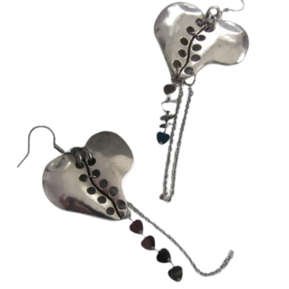 Pendientes corazones de zamak