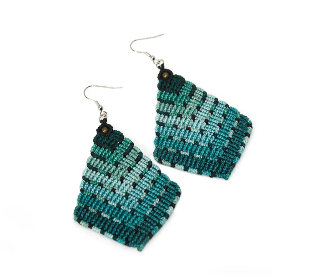 Discount Reychel Art Pendientes de macramé con degradado azul