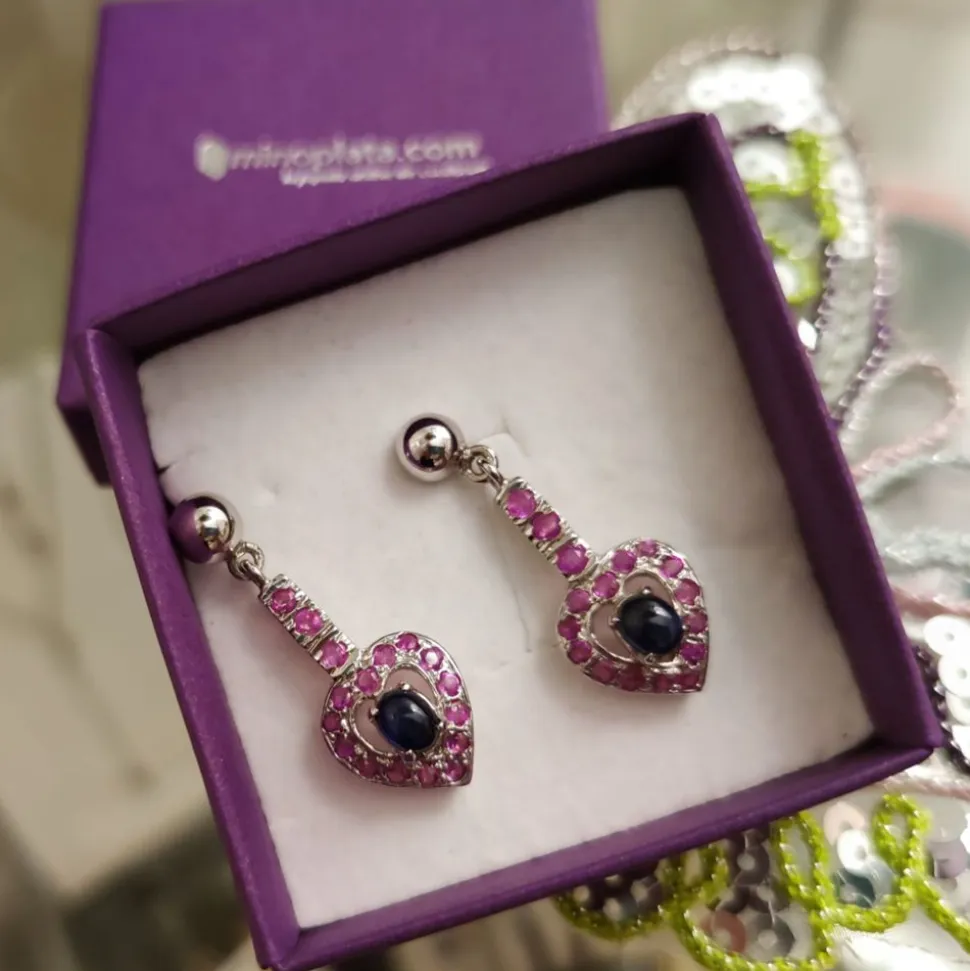 Pendientes Largos Corazón De Plata Y Piedras