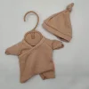 Pijama con gorro marrón (21cm)