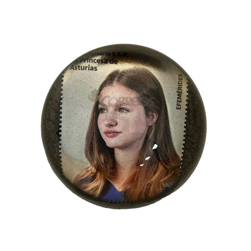 Pisapapeles de cristal en forma semi esférica | Colección “Leonor. Princesa de Asturias”