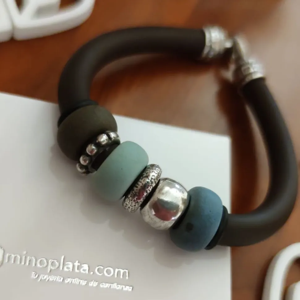 Pulsera De Caucho Con Plata Y Resina Chico