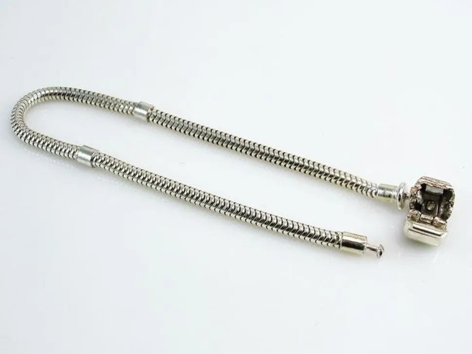 Pulsera En Plata De Ley 18 Cm.