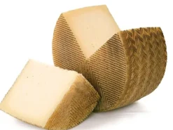 1/2 Queso Curado de Oveja Viejo Artesano 