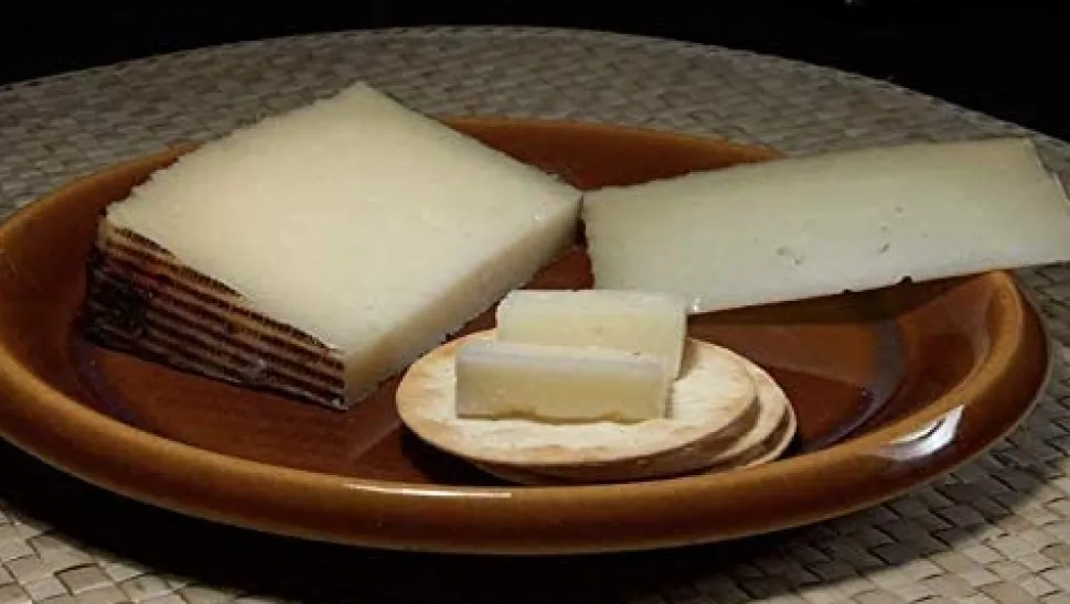 Queso Mezcla Curado Viejo Artesano "Quejara"